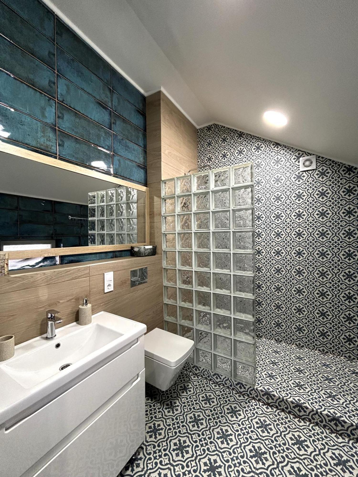 Modern Apartment In The City Center 利沃夫 外观 照片